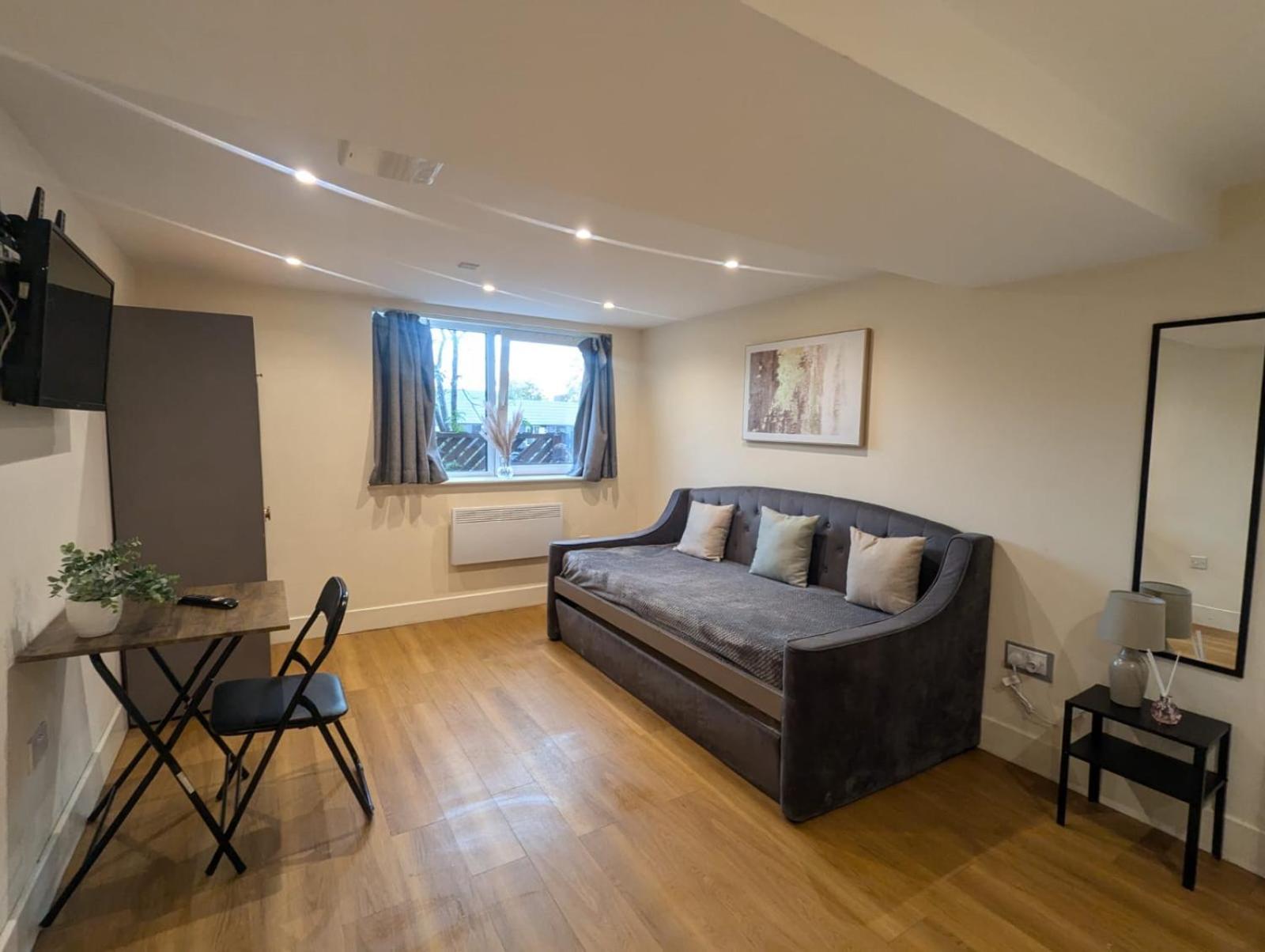 Apartment Centre