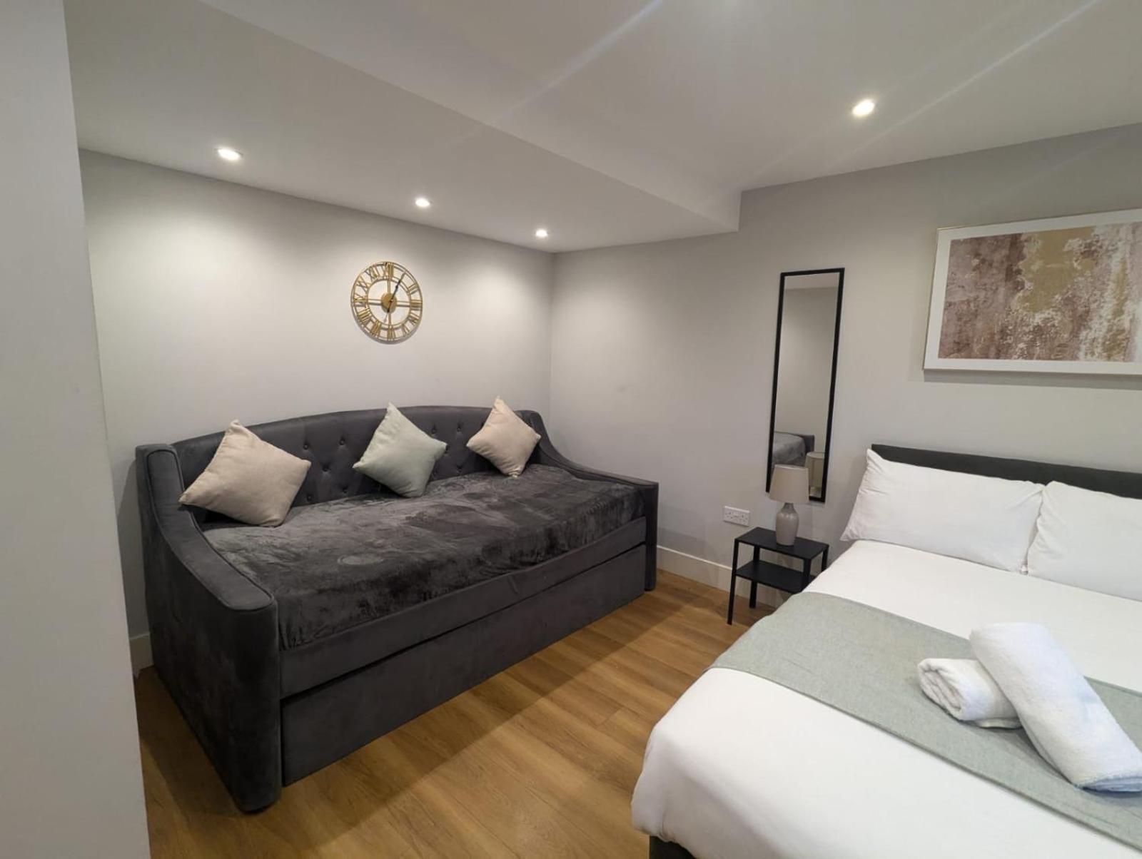 Centre Apartment *